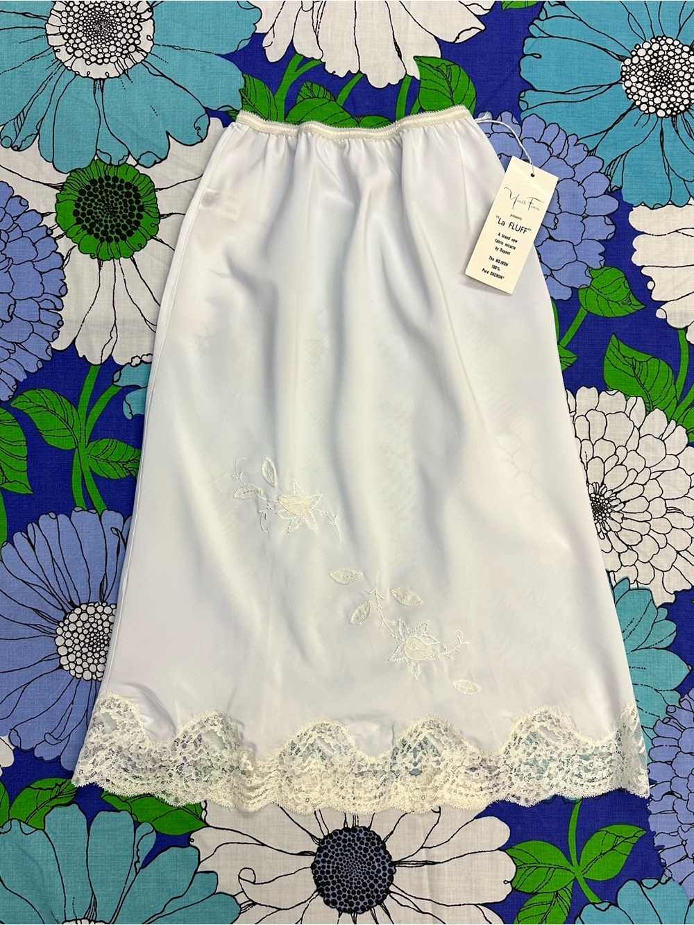 Vintage Youth Form White Half Slip Lace Hem Floral Embroidered Size S 80s 90s
